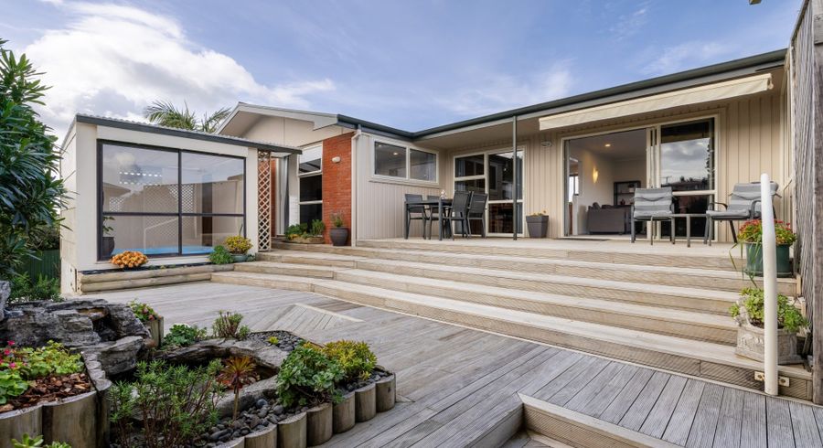  at 15 Warwick Place, Brookfield, Tauranga
