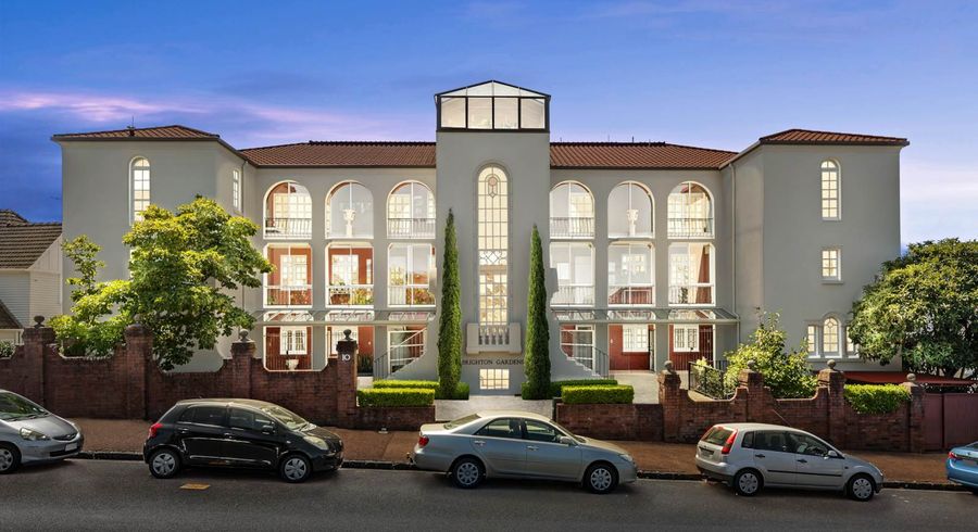  at 2/10 Brighton Road, Parnell, Auckland