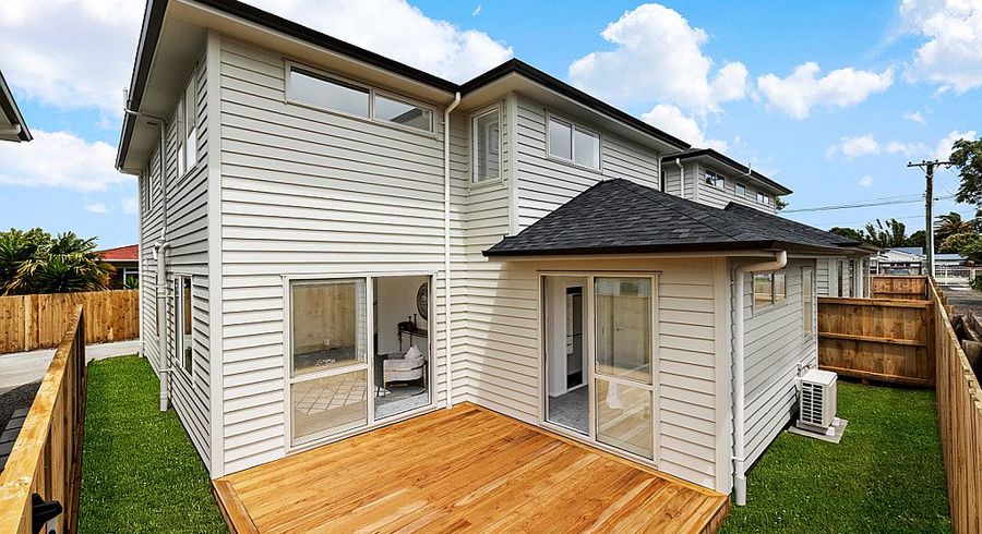  at 102B Gloucester Road, Manurewa, Auckland