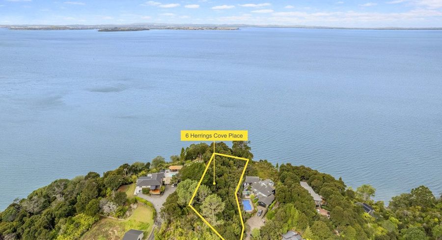  at 6 Herrings Cove Place, Titirangi, Waitakere City, Auckland