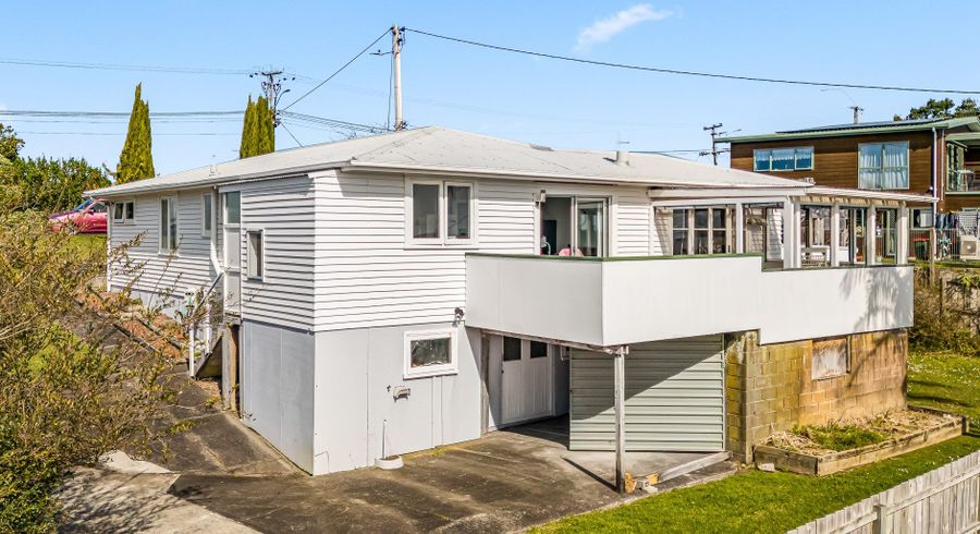  at 1/143 Manuka Road, Glenfield, North Shore City, Auckland
