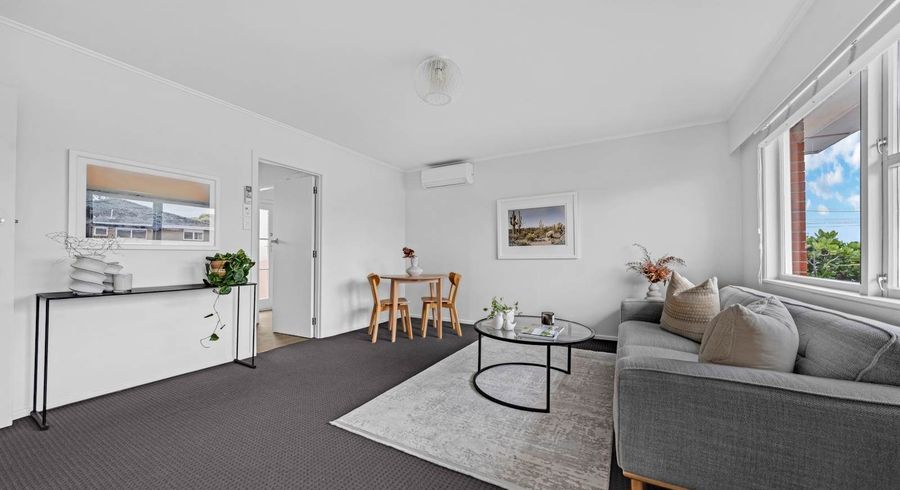  at 1/104 Titirangi Road, New Lynn, Waitakere City, Auckland