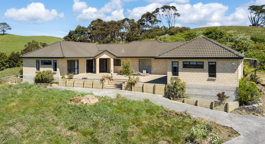  at 6 Gum Road, Henderson Valley, Auckland