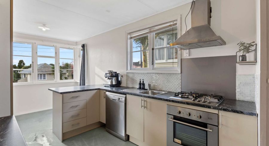  at 29 Endeavour Street, Marfell, New Plymouth