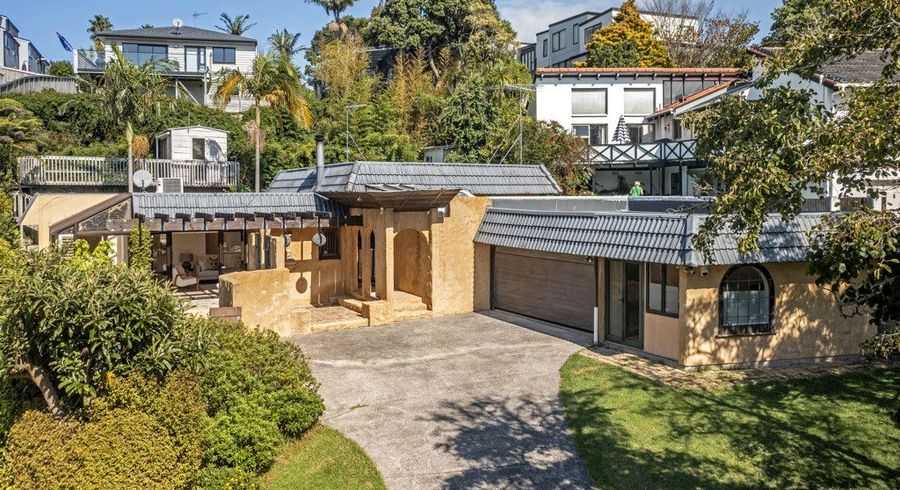  at 4 Saddleback Rise, Murrays Bay, North Shore City, Auckland