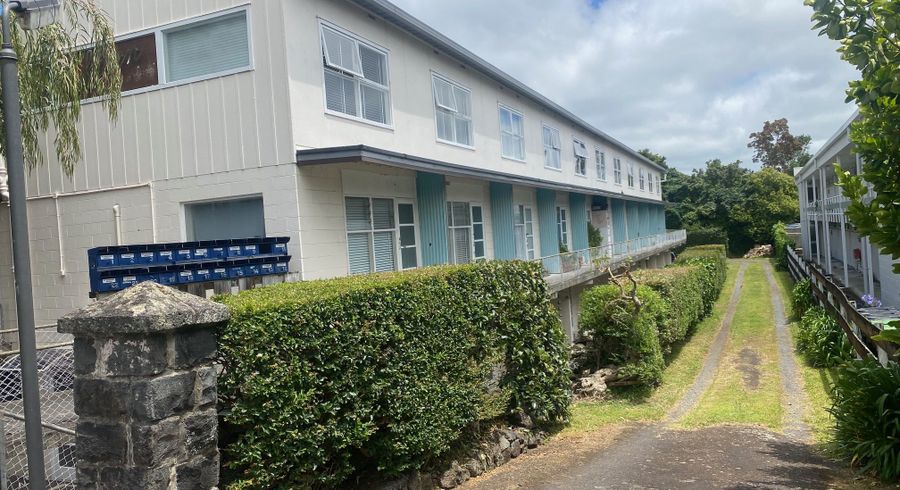  at 8/15 Esplanade road, Mount Eden, Auckland City, Auckland