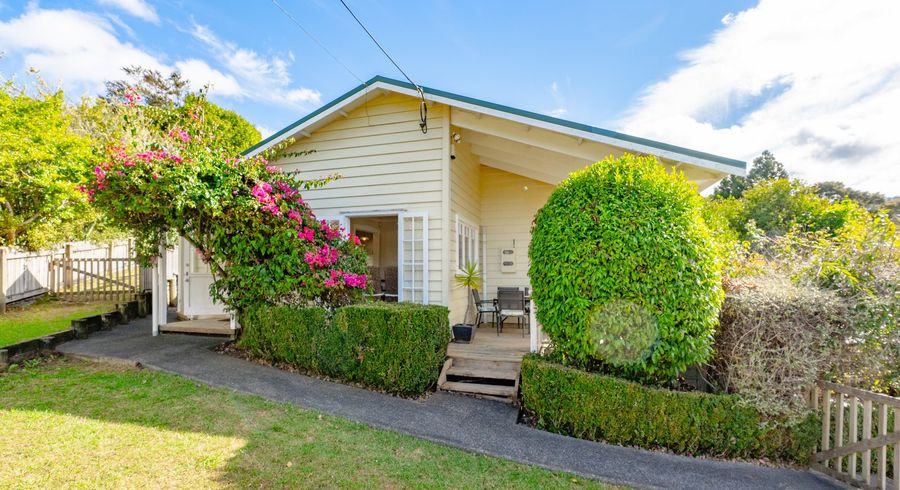  at 42 Mountain Road, Henderson Valley, Waitakere City, Auckland