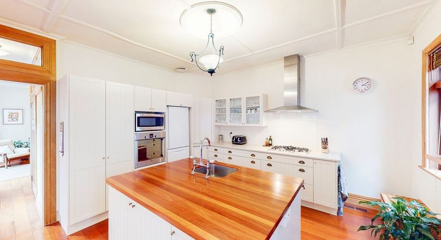  at 74 Glenmore Street, Northland, Wellington