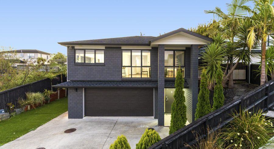  at 12 San Casello Rise, Henderson, Waitakere City, Auckland