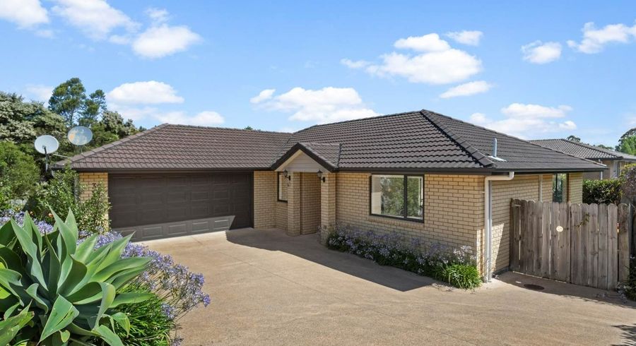  at 3 Ohau Court, Fairview Heights, North Shore City, Auckland