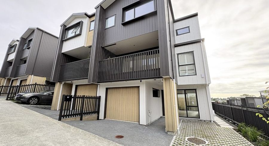  at 15 Monstedt Terrace, Mairangi Bay, North Shore City, Auckland