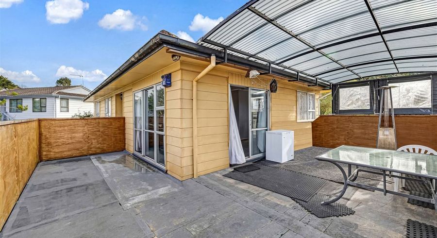  at 64 West Harbour Dr., West Harbour, Waitakere City, Auckland