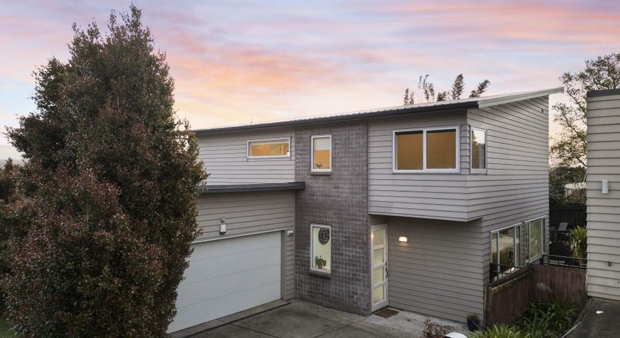  at 11 Sunshine Boulevard, Sunnyvale, Waitakere City, Auckland