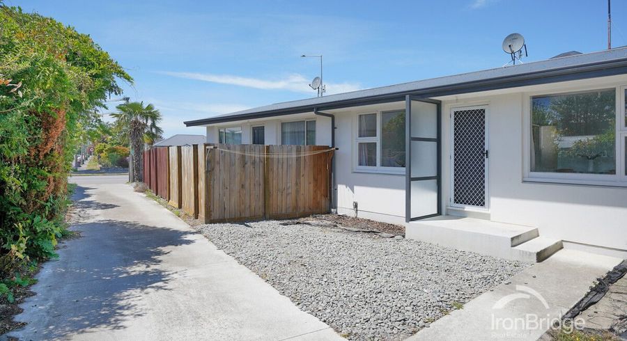 at 2/123 Hills Road, Edgeware, Christchurch