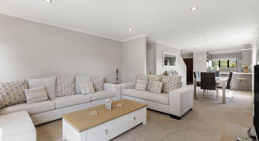  at 23 Candlestick Place, Oteha, Auckland