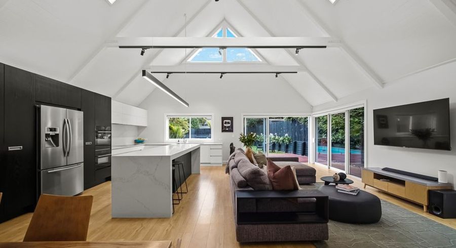  at 21 Lloyd Avenue, Mount Albert, Auckland