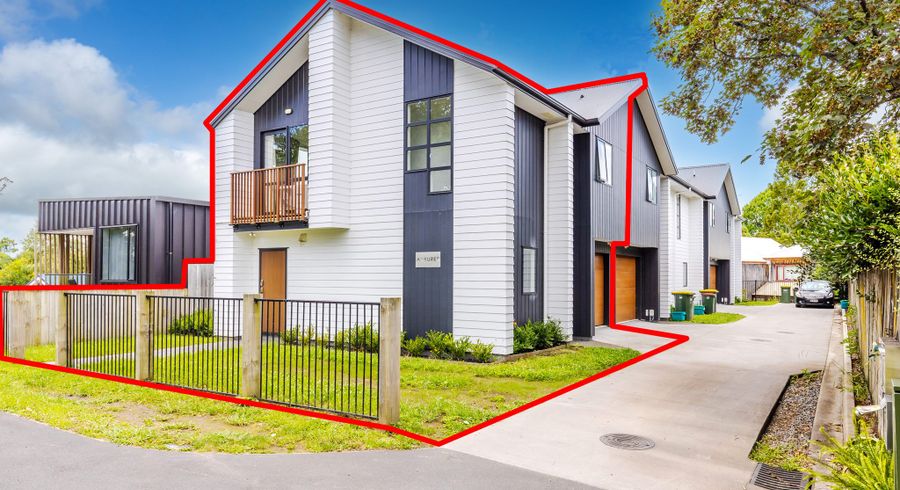  at 1/572 Grey Street, Hamilton East, Hamilton