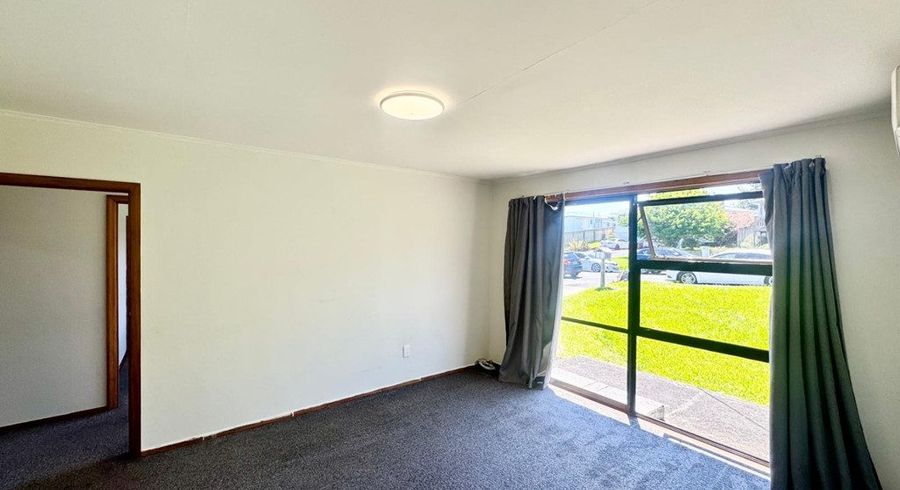  at 11 Springside Place, New Lynn, Waitakere City, Auckland