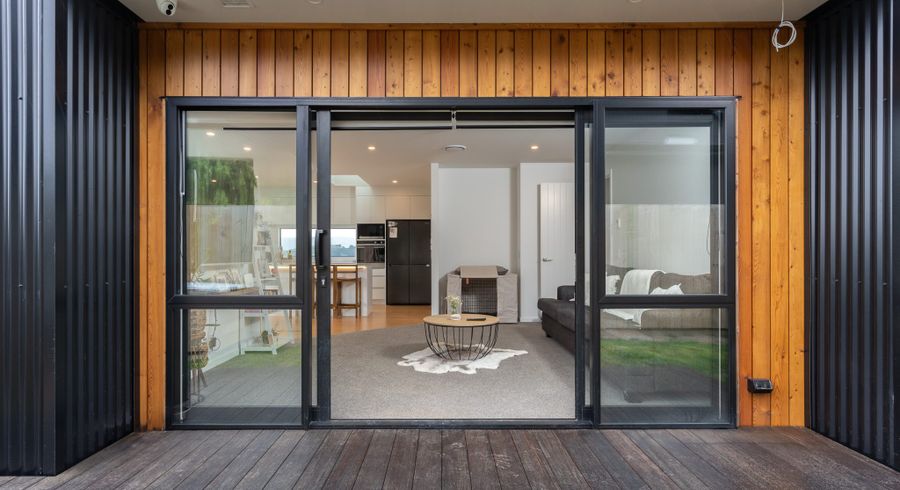  at 9 Topsail Way, Whitby, Porirua