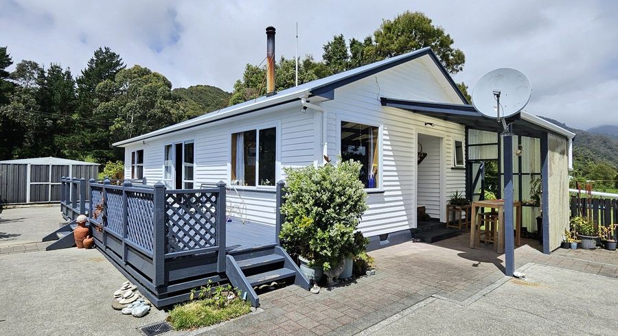  at 3103 Coast Road, Barrytown, Grey, West Coast