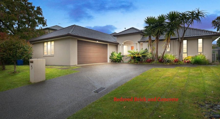  at 5 George Deane Place, Greenhithe, Auckland