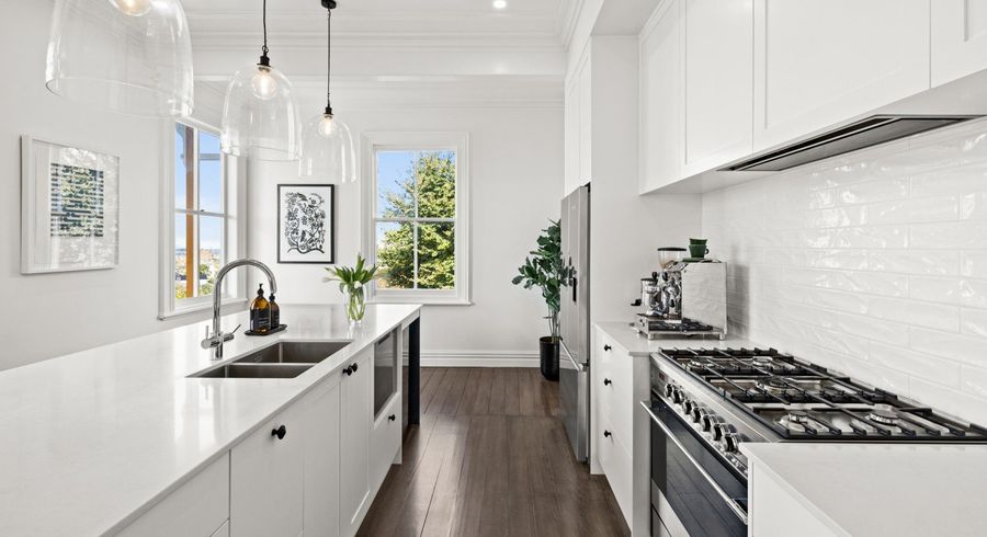  at 15 Sealy Road, Bluff Hill, Napier, Hawke's Bay