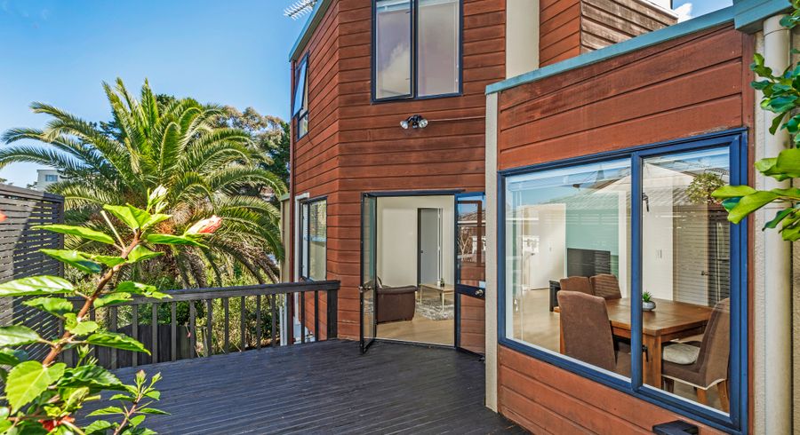  at 1/2 Deverell Place, Northcross, Auckland