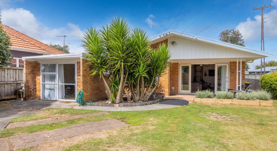  at 56 Albert Street, Hamilton East, Hamilton