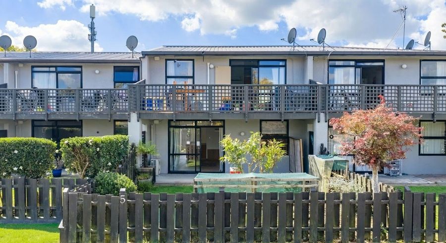  at Flat 5/98 Burns Street, Cambridge, Waipa, Waikato