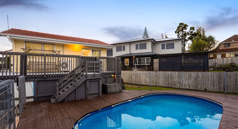  at 8 Sari Place, Massey, Auckland