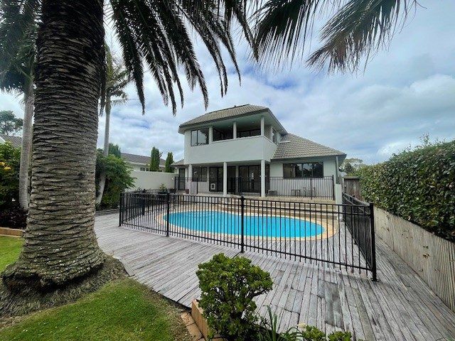  at 1/12 Richards Avenue, Forrest Hill, North Shore City, Auckland