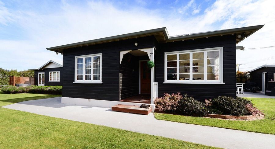  at 17 Thackeray Street, Saint Andrews, Waimate, Canterbury