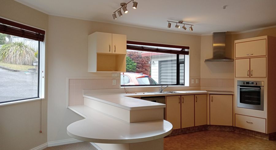  at 32B Sailmaker Close, Whitby, Porirua