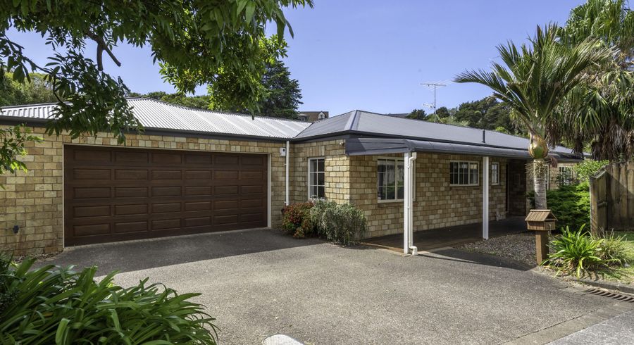  at 26 Bernie Edwards Place, Botany Downs, Auckland