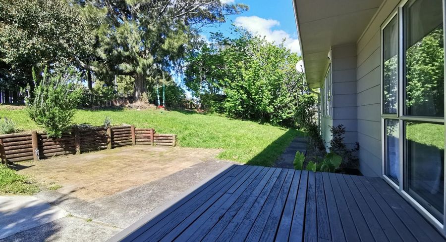  at 44 Cedar Heights Ave, Massey, Waitakere City, Auckland