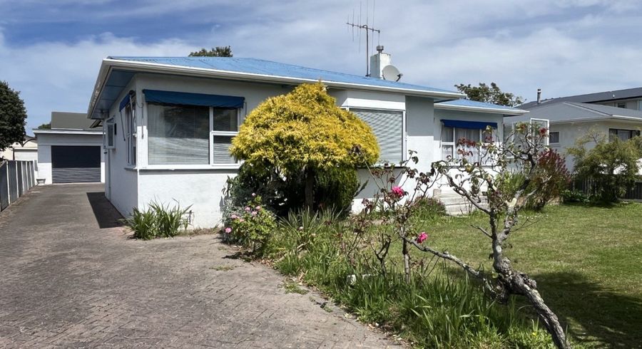  at 34 College Street, Awapuni, Palmerston North, Manawatu / Whanganui