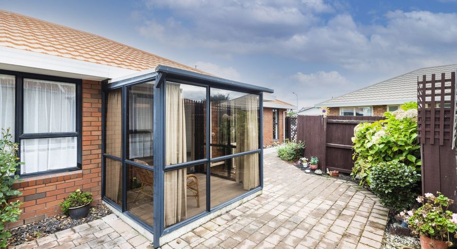  at 2/3 Apollo Place, Papanui, Christchurch City, Canterbury