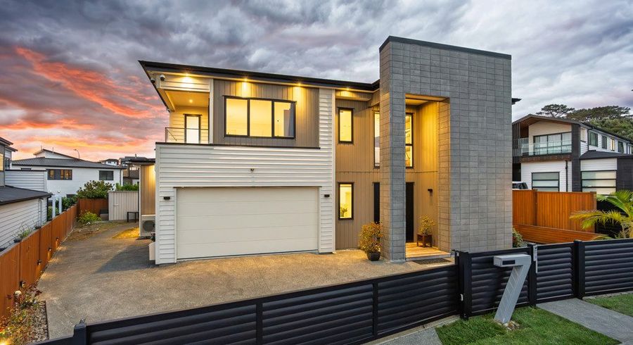  at 7 Headsail Drive, Long Bay, North Shore City, Auckland