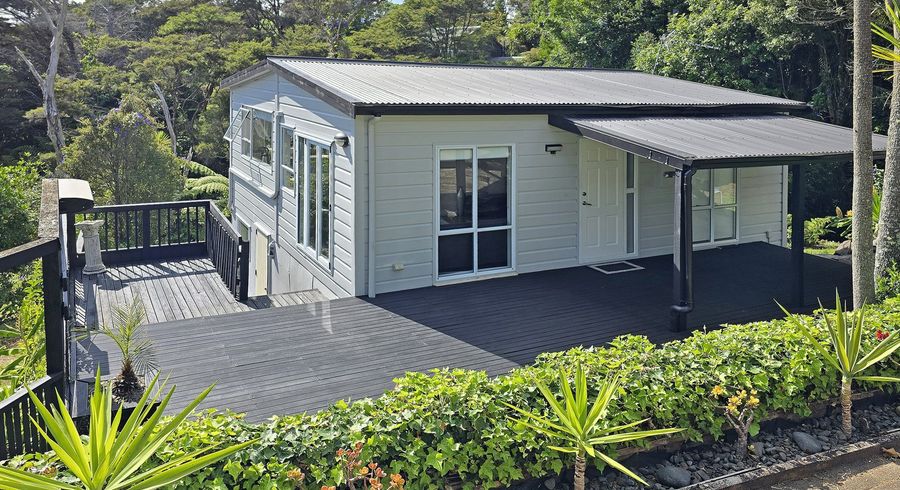  at 5 Fairmount Road, Titirangi, Waitakere City, Auckland