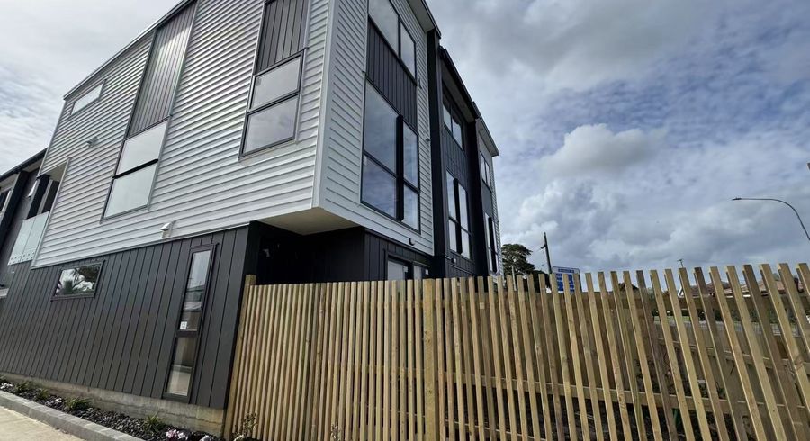  at 1-10/113 Mangere Road, Otahuhu, Auckland City, Auckland