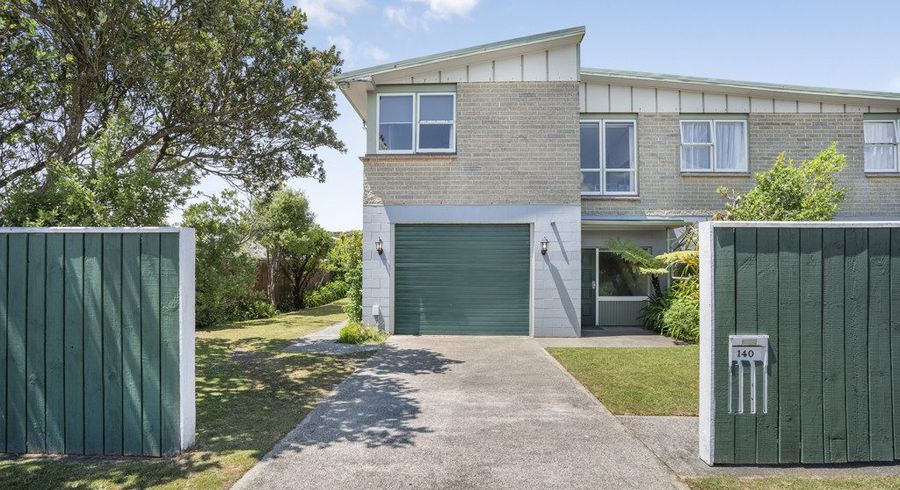  at 140 Dowse Drive, Maungaraki, Lower Hutt