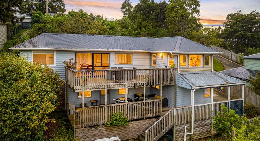  at 57 Kauri Point Road, Laingholm, Waitakere City, Auckland