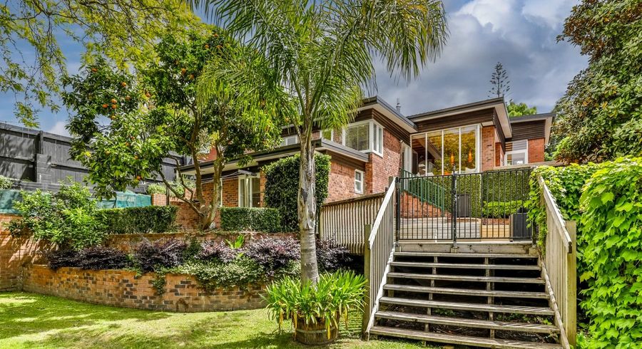  at 176 Gowing Drive, Meadowbank, Auckland