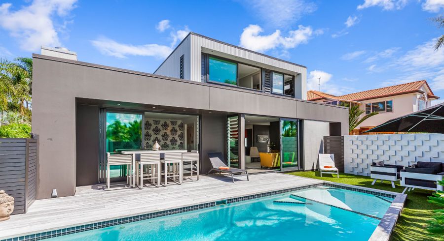  at 3 Mansion Court, West Harbour, Auckland