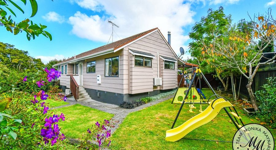  at 4 Ransom Smyth Drive, Goodwood Heights, Manukau City, Auckland