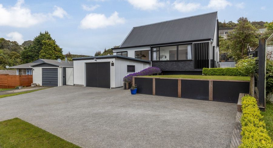  at 32 Thimble Lane, Whitby, Porirua, Wellington