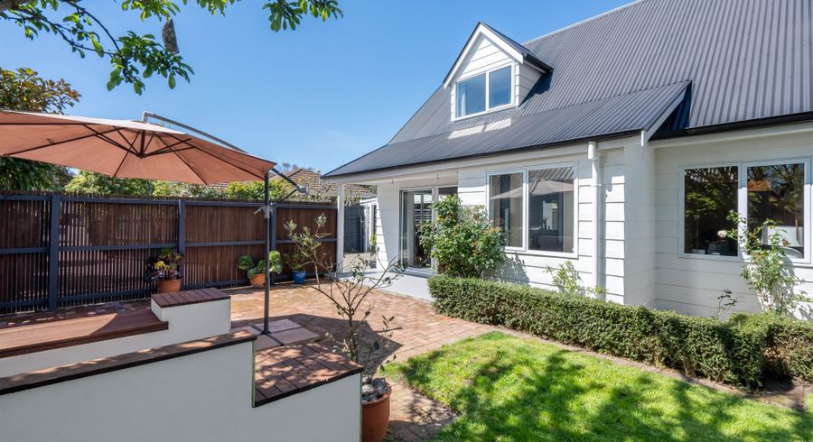  at 2/24 James Street, Redcliffs, Christchurch