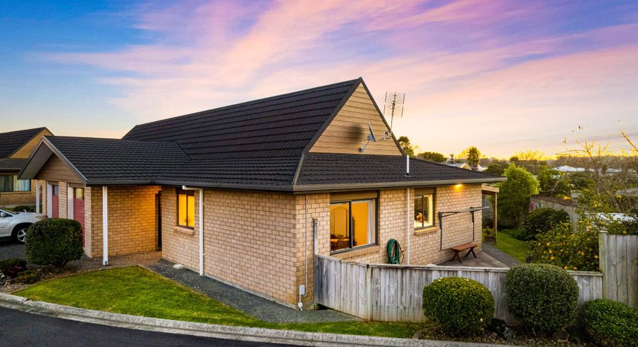  at 9/56 Larnoch Road, Henderson, Waitakere City, Auckland