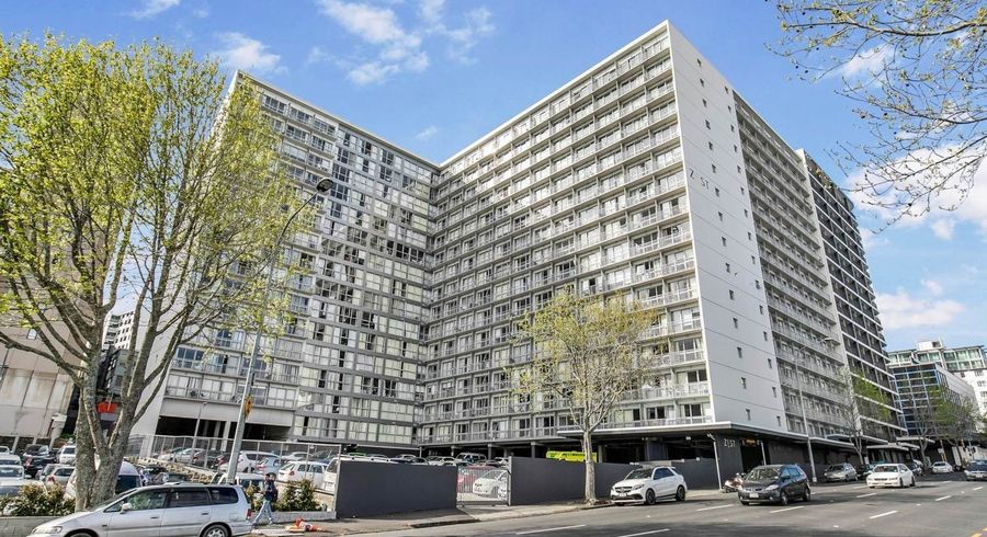  at 208/72 Nelson Street, Auckland Central, Auckland