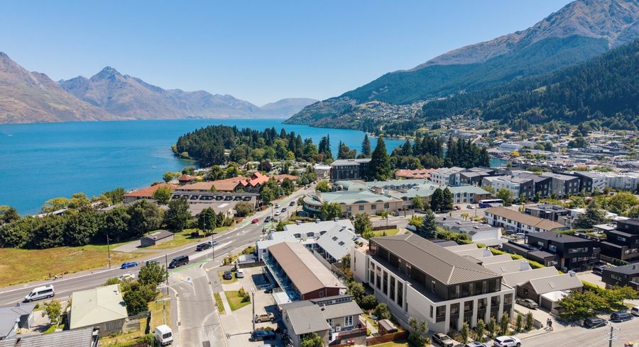  at Le Mont Apartments, Town Centre, Queenstown-Lakes, Otago